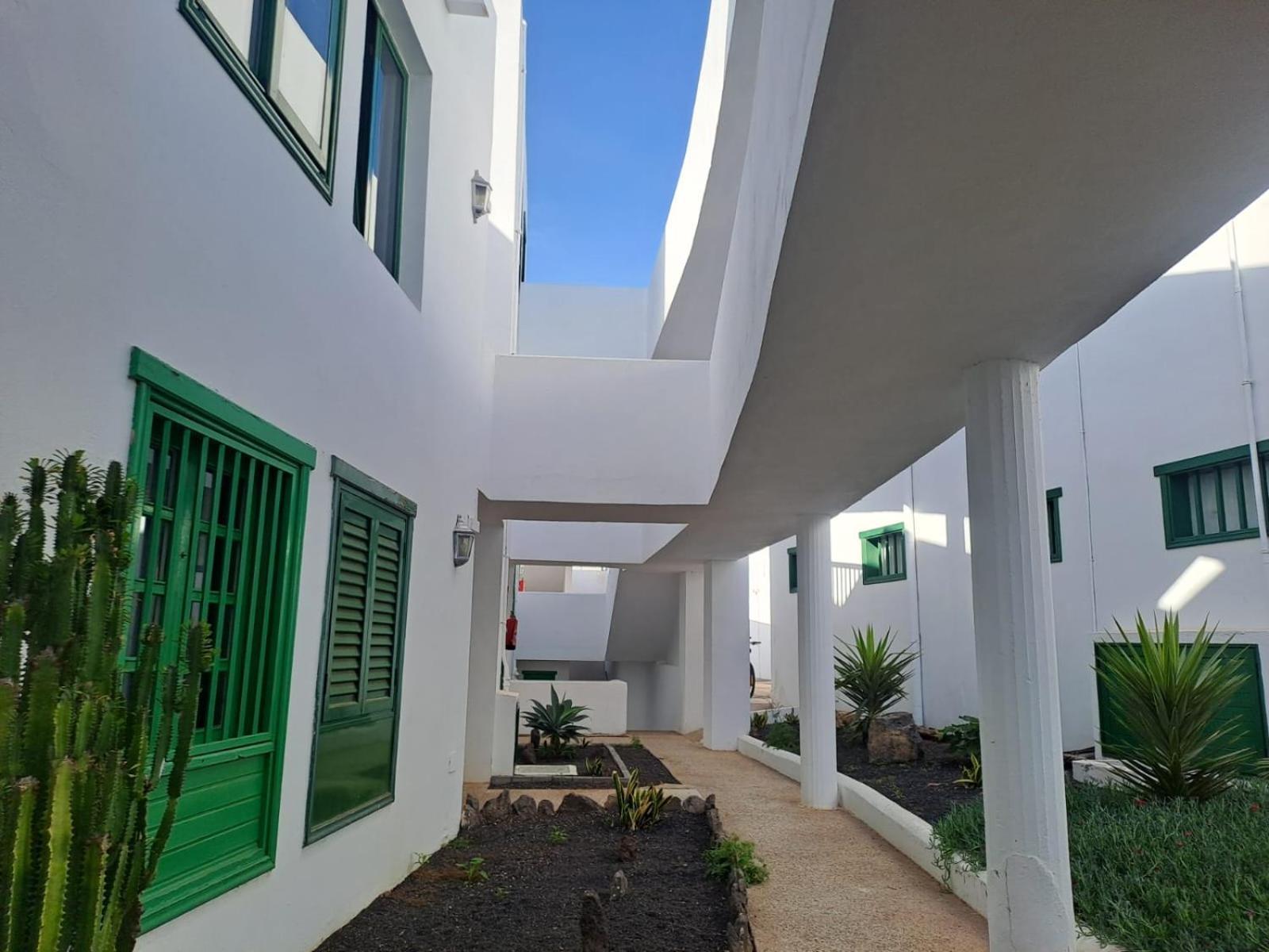 Azul Tuscan Playa Y Piscina Costa Teguise Exterior photo
